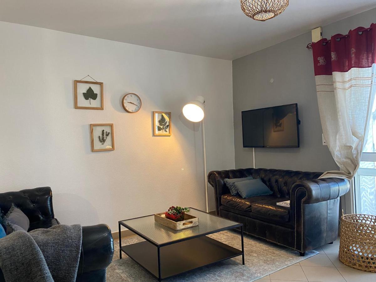 Le Domaine De Laforest Fontvieille Bagian luar foto