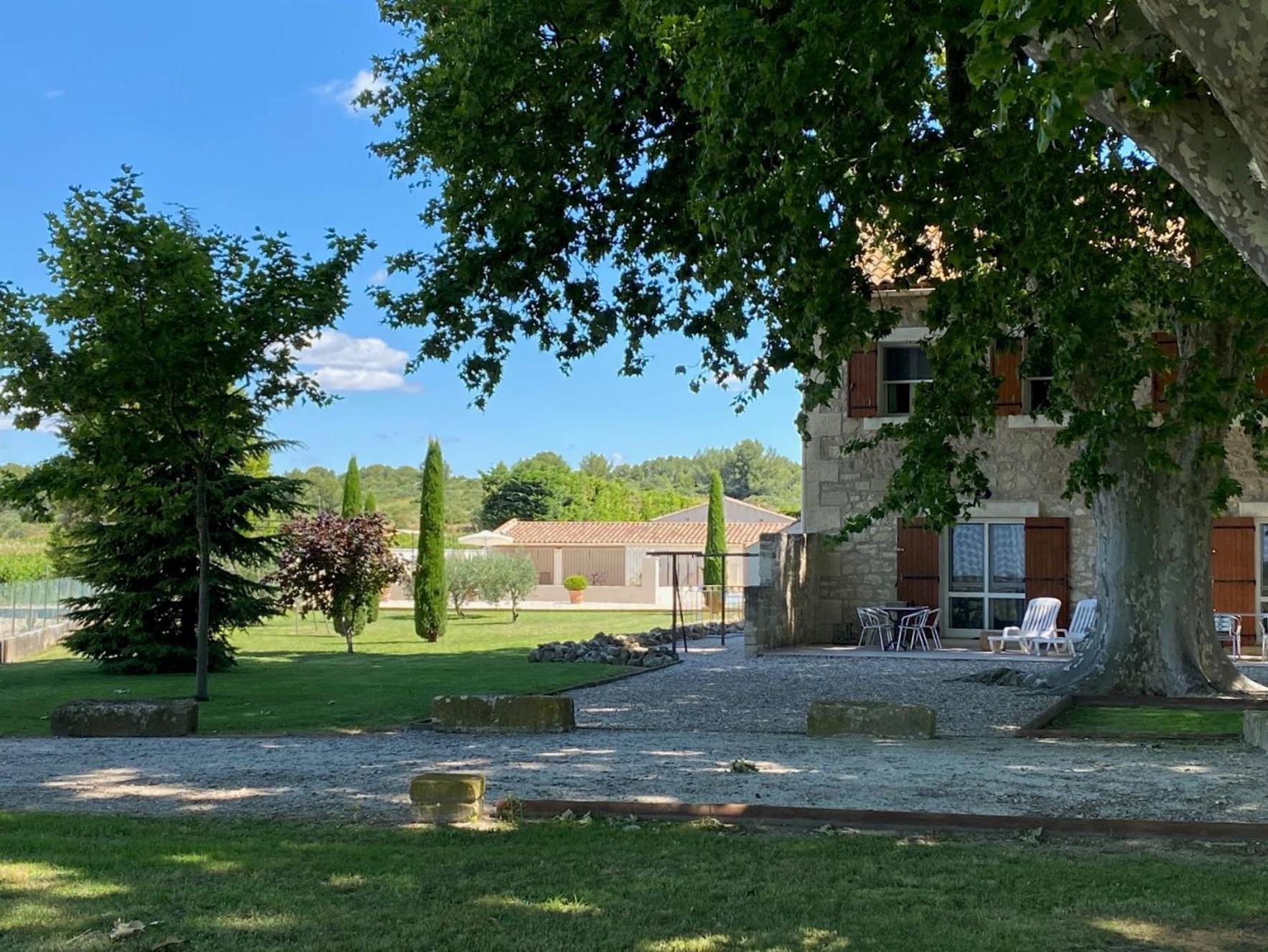 Le Domaine De Laforest Fontvieille Bagian luar foto
