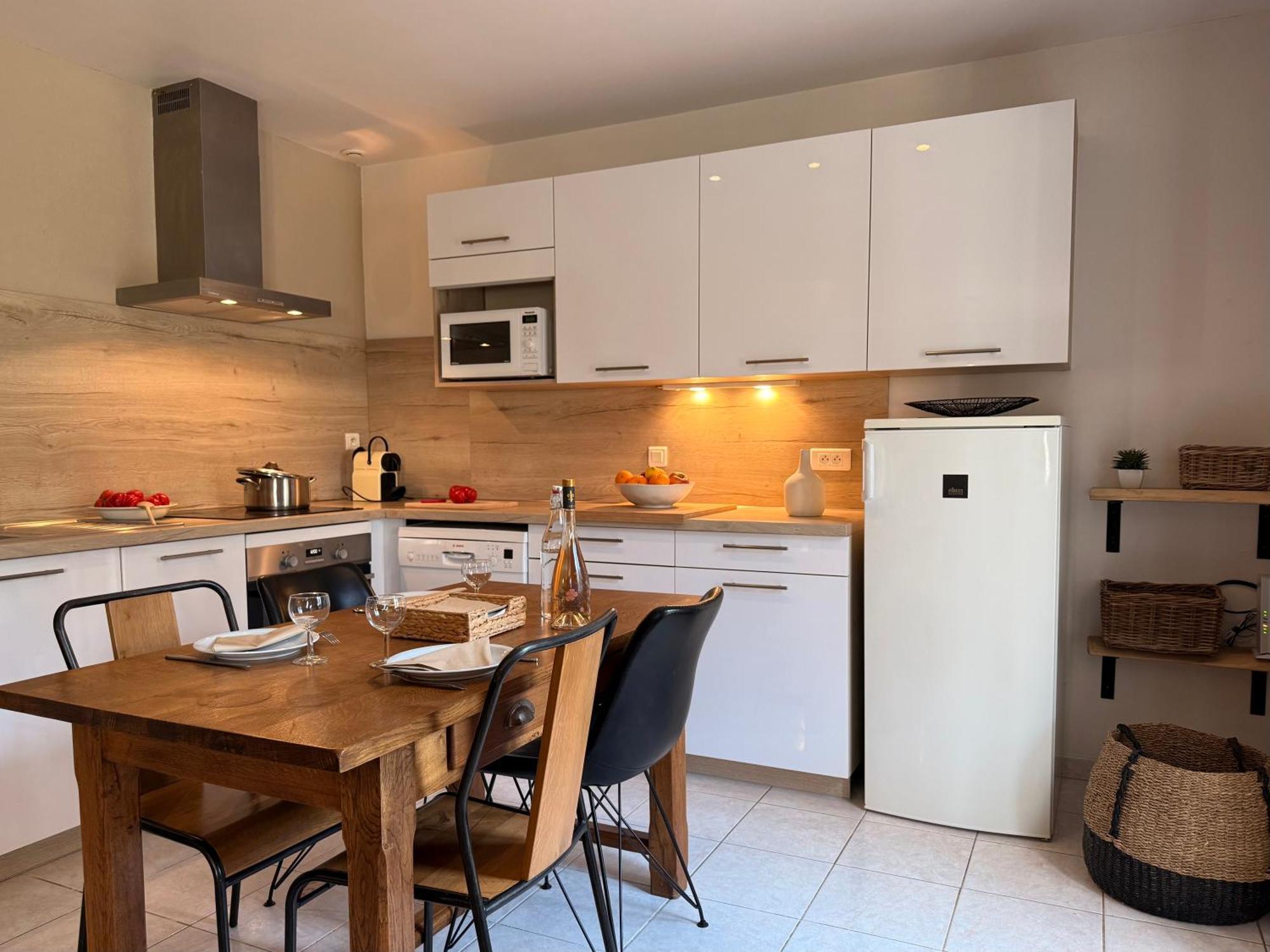 Le Domaine De Laforest Fontvieille Bagian luar foto